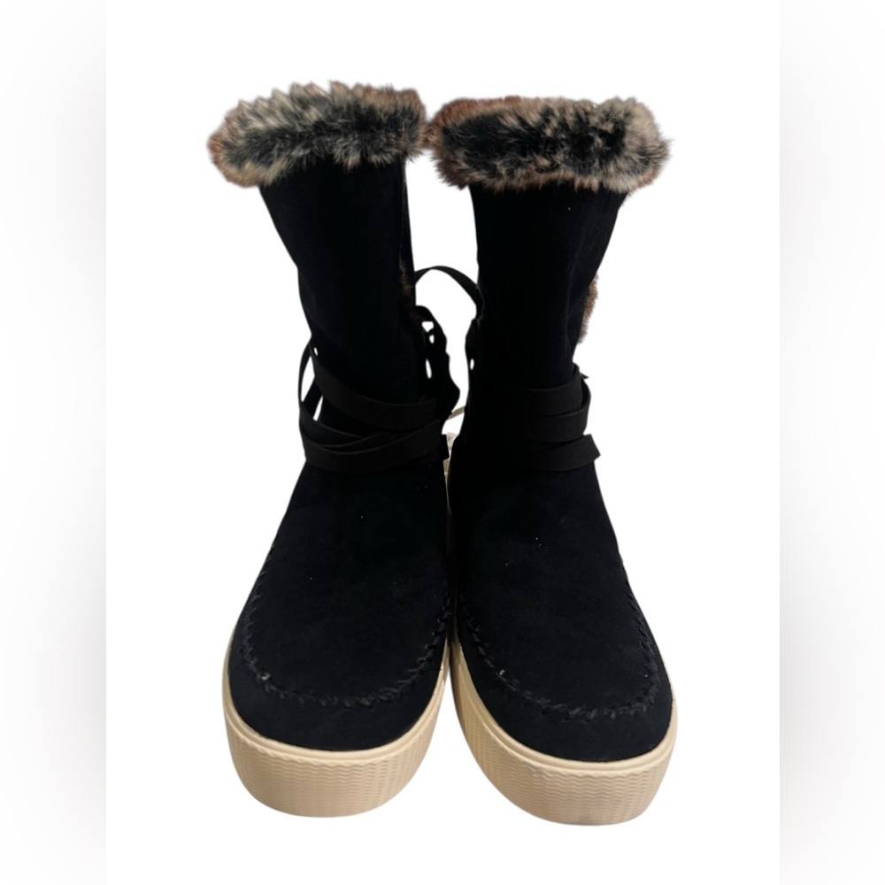 Toms Visa Black Ankle Booties with Fur lining